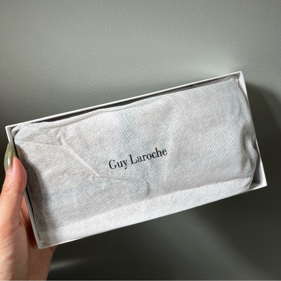 Guy Laroche Monogram Wallet - Picture 5 of 5